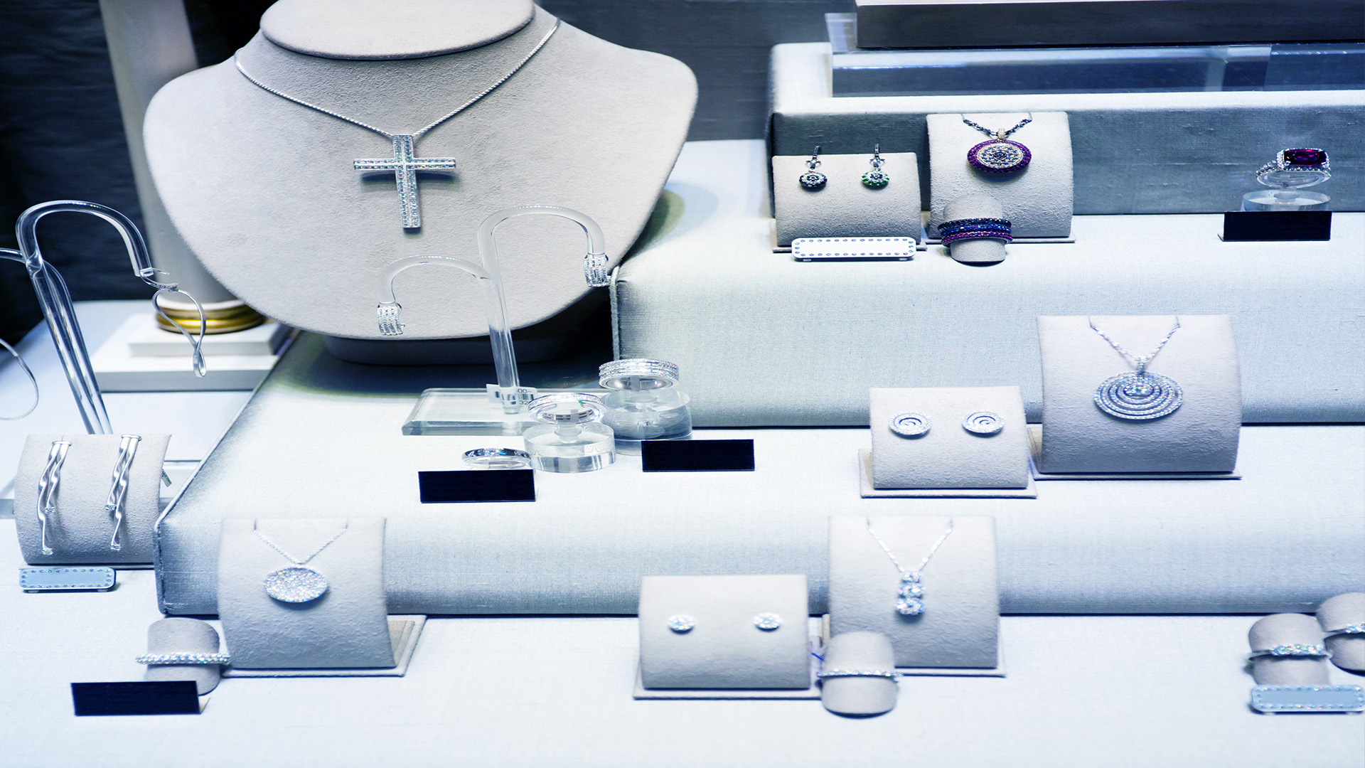 美松为珠宝行业提供机芯与控制板集成方案
